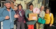 LINE_ALBUM_202625白沙屯平安之家-送年菜祝福禱告_260520_8